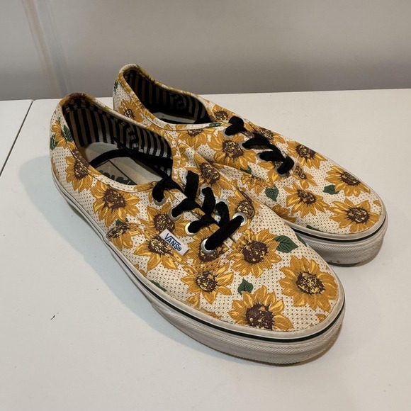 Vans Shoes Womens Size 7 Yellow Sunflower Floral Canvas Low Top Sneakers Casual - Picture 3 of 9